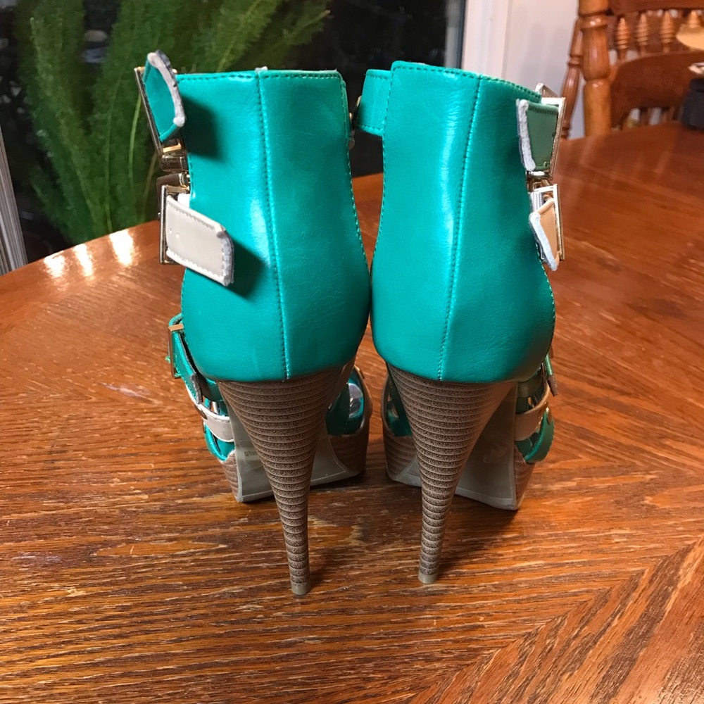 Gorgeous Tan, Teal & Gold Studded Double Ankle Strap High Heels! - Picture 15 of 16